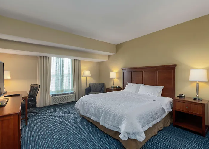 Hampton Inn & Suites Owensboro Downtown Waterfront